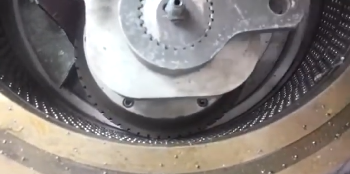 顆粒機環(huán)模壓輥間隙多少才合適？調整時有哪些小技巧？